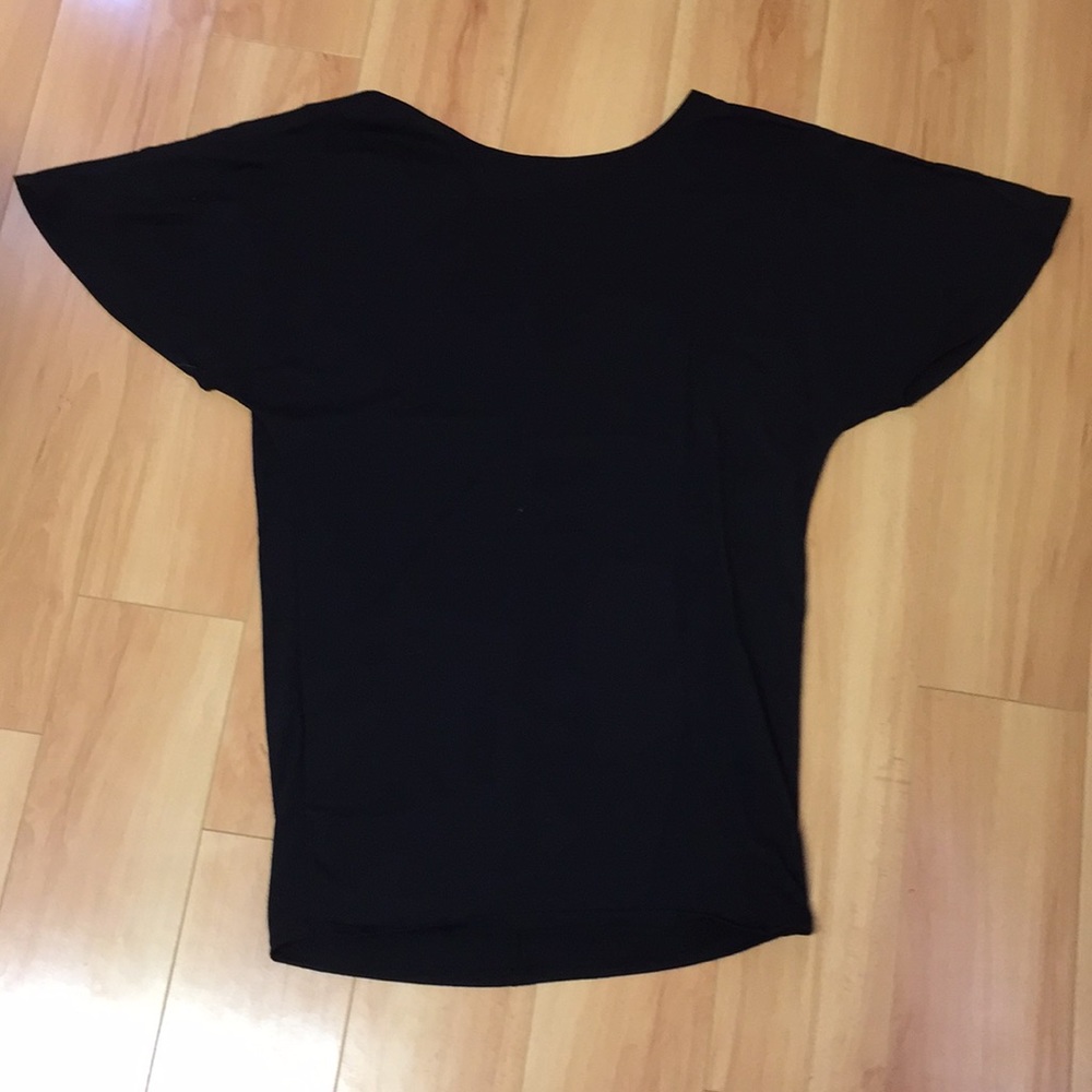 Black tee shirt